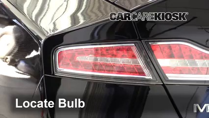 2017 Lincoln MKZ Premiere 2.0L 4 Cyl. Turbo Éclairage Feu clignotant arrière (remplacer l'ampoule)